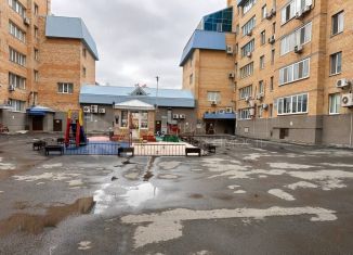 Продаю 4-ком. квартиру, 181.6 м2, Тюменская область, улица 8 Марта, 2