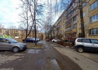 Продаю квартиру со свободной планировкой, 52 м2, Серпухов, Осенняя улица, 5