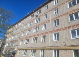 Продается трехкомнатная квартира, 65.4 м2, Бугульма, улица Михаила Калинина, 40