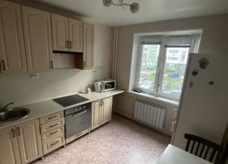 Сдаю в аренду двухкомнатную квартиру, 56 м2, Республика Башкортостан, улица Булата Имашева, 9