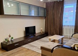Сдаю двухкомнатную квартиру, 67 м2, Оренбург, улица Юных Ленинцев
