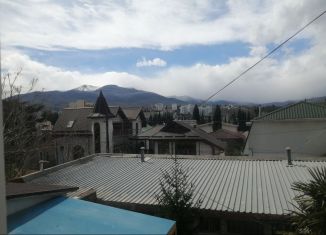 Продам трехкомнатную квартиру, 43.7 м2, Алушта, Заводской переулок, 6/1