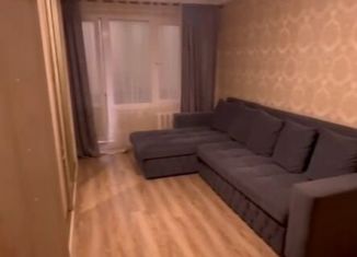 Сдам в аренду однокомнатную квартиру, 30 м2, Грозный, улица Л.И. Яшина, 30, 4-й микрорайон