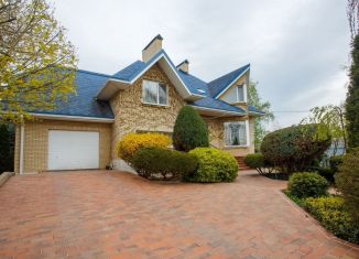 Продаю дом, 240 м2, Невинномысск, улица Урицкого