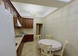 Сдам двухкомнатную квартиру, 60 м2, Махачкала, улица Даниялова, 120А