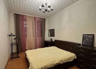 Сдам 1-комнатную квартиру, 45 м2, Чебоксары, улица Короленко, 20