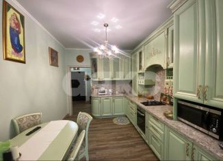 Продается 2-комнатная квартира, 55 м2, Горячий Ключ, улица Ленина, 7