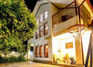 Сдаю дом, 300 м2, село Сукко, улица Юганское Кольцо, 4