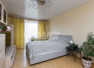 Продается 3-ком. квартира, 62.2 м2, Челябинск, Комсомольский проспект, 43, Курчатовский район