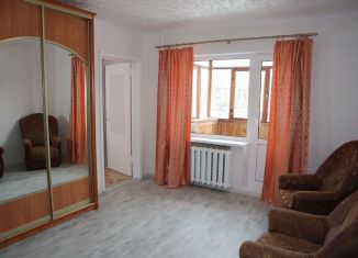 Сдам в аренду 2-ком. квартиру, 37 м2, Череповец, улица Максима Горького, 77