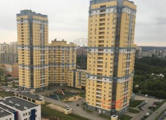 Продаю 2-комнатную квартиру, 67.6 м2, Екатеринбург, Авиационная улица, 12