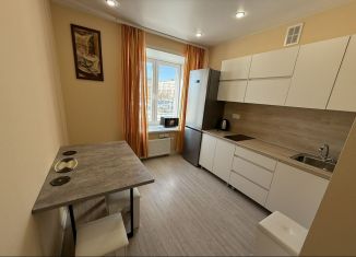 Сдается в аренду двухкомнатная квартира, 58 м2, Северодвинск, улица Ломоносова, 79к4