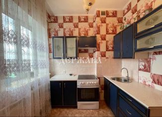 Продается однокомнатная квартира, 30 м2, Старый Оскол, микрорайон Будённого, 16, ЖК Радуга