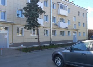 Продаю двухкомнатную квартиру, 43 м2, Гатчина, улица Хохлова, 5