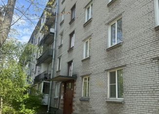 Продажа однокомнатной квартиры, 29 м2, Петергоф, улица Халтурина, 3
