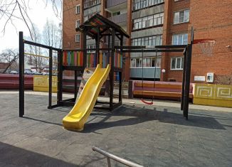 Продается двухкомнатная квартира, 50.8 м2, Глазов, Советская улица, 39