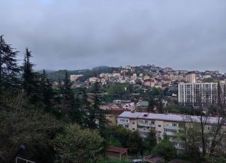 Сдаю 2-ком. квартиру, 52 м2, Сочи, Ландышевая улица, 12/6, микрорайон Мамайка