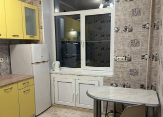 Сдам 2-ком. квартиру, 60 м2, Москва, улица Кедрова, 13к1, ЮЗАО