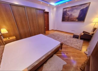 Аренда трехкомнатной квартиры, 110 м2, Краснодар, улица Архитектора Ишунина, 8, Фестивальный микрорайон