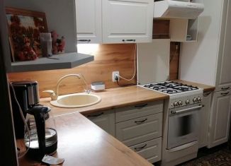 Продаю двухкомнатную квартиру, 49 м2, Орёл, улица Кузнецова, 8, микрорайон Силикатный