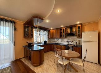 Продается 4-комнатная квартира, 123.9 м2, Сыктывкар, улица Маркова, 53