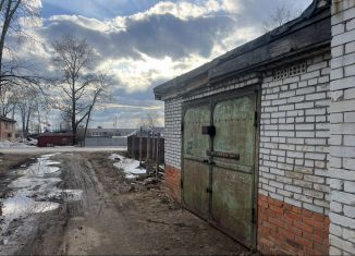 Продаю гараж, 30 м2, Пермский край, Коммунистическая улица, 64