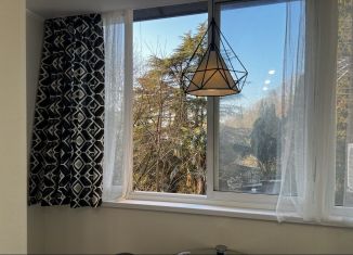 Продам трехкомнатную квартиру, 46 м2, Сочи, микрорайон Бытха, Лесная улица, 7