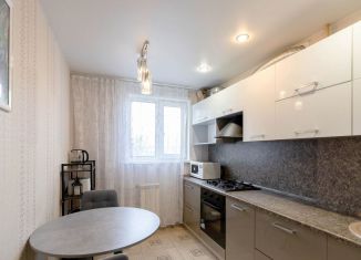 Продаю 3-ком. квартиру, 57.3 м2, Екатеринбург, Ольховская улица, 27к1