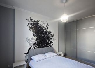 Сдается в аренду 2-комнатная квартира, 65 м2, Оренбург, Дзержинский район, улица Сергея Лазо, 14