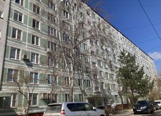 Сдается в аренду трехкомнатная квартира, 60 м2, Москва, улица Пестеля, 2, улица Пестеля