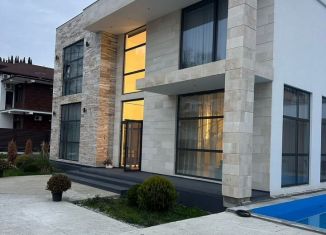 Сдача в аренду дома, 300 м2, Сочи, Клубничная улица, 1/15А, микрорайон Новый Сочи