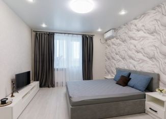 Сдам в аренду 1-комнатную квартиру, 38 м2, Краснодар, улица Академика Лукьяненко, 8, микрорайон Микрохирургии глаза