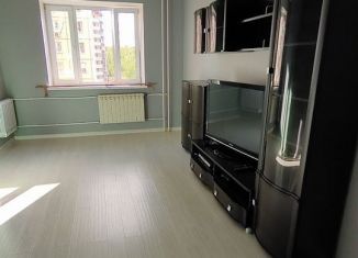 Сдаю трехкомнатную квартиру, 82.8 м2, Лобня, улица Калинина, 16