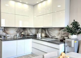 Продам 3-комнатную квартиру, 90 м2, Челябинская область, проспект Героя России Е.Н. Родионова, 17