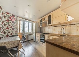 Сдается двухкомнатная квартира, 50 м2, Санкт-Петербург, улица Руставели, 52, метро Гражданский проспект