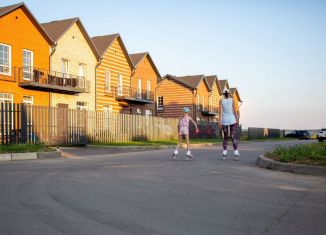 Продается 4-комнатная квартира, 106 м2, деревня Володино, Солнечная улица, 3