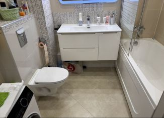 Сдача в аренду 1-ком. квартиры, 55 м2, Санкт-Петербург, улица Адмирала Трибуца, 7, метро Проспект Ветеранов
