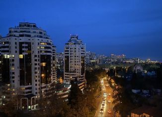 Сдаю в аренду 2-ком. квартиру, 73 м2, Сочи, Виноградная улица, 19, микрорайон Новый Сочи