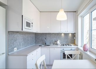 2-комнатная квартира на продажу, 51.2 м2, Карелия, Советская улица, 13