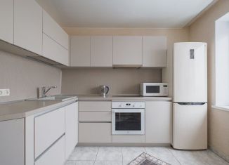 Продаю 3-ком. квартиру, 80 м2, Санкт-Петербург, Комендантский проспект, 34к1В, метро Комендантский проспект