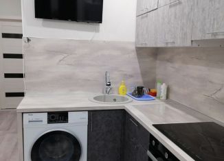 Продаю 2-комнатную квартиру, 57 м2, Челябинская область, улица Романенко, 4