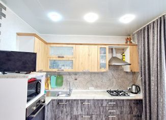 Продаю 2-комнатную квартиру, 81.2 м2, Челябинская область, бульвар Карпова, 2А