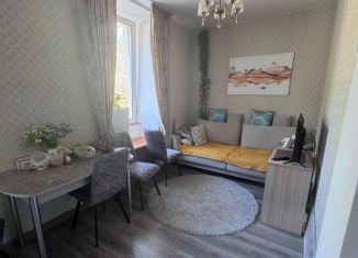 Продам 3-комнатную квартиру, 65.8 м2, Глазов, улица Кирова, 41/20