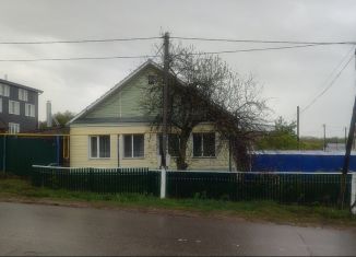 Продаю дом, 100 м2, поселок городского типа Рыбная Слобода, улица Ленина, 49