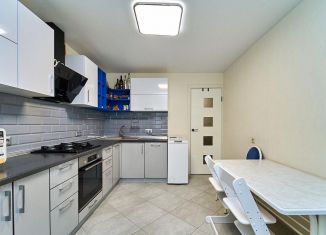 Продаю двухкомнатную квартиру, 63 м2, Краснодар, Ставропольская улица, 80, микрорайон Дубинка