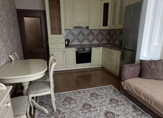 Сдам 1-комнатную квартиру, 42 м2, Тюмень, улица Энергостроителей, 20к1, ЖК Вершины