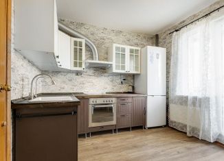 Продаю 1-комнатную квартиру, 42 м2, Санкт-Петербург, метро Улица Дыбенко, улица Осипенко, 4к1