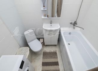 Продаю однокомнатную квартиру, 35 м2, Тюмень, улица Ветеранов Труда, 9А, ЖК На Ватутина