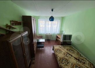 Сдаю в аренду многокомнатную квартиру, 36.6 м2, Мурманск, улица Подстаницкого, 6