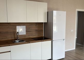 Сдаю в аренду 3-комнатную квартиру, 70.6 м2, посёлок Шушары, улица Нины Петровой, 6к1